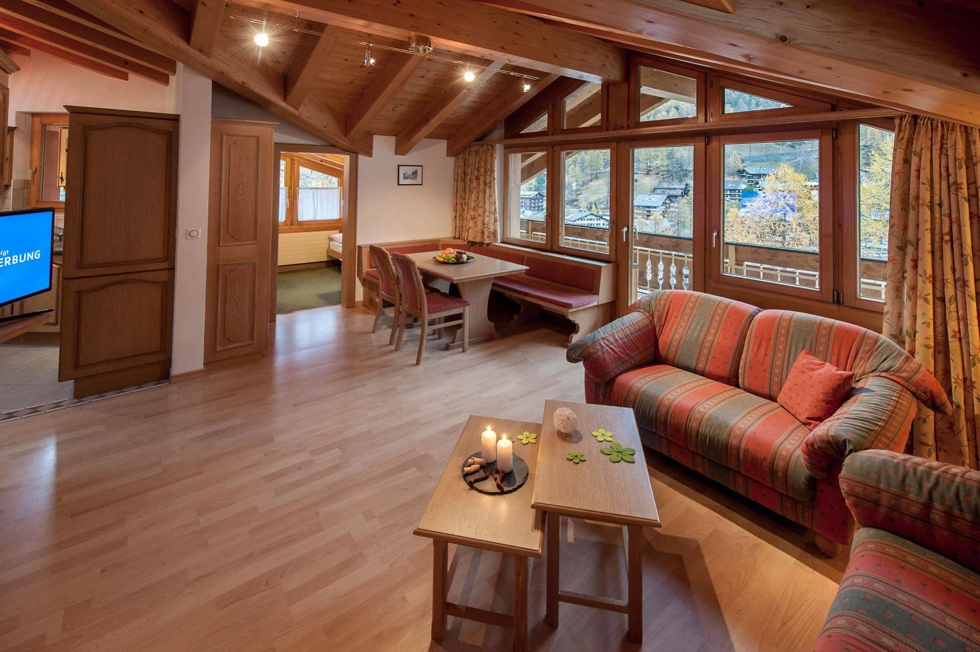 Appartements Zermatt Paradies מראה חיצוני תמונה