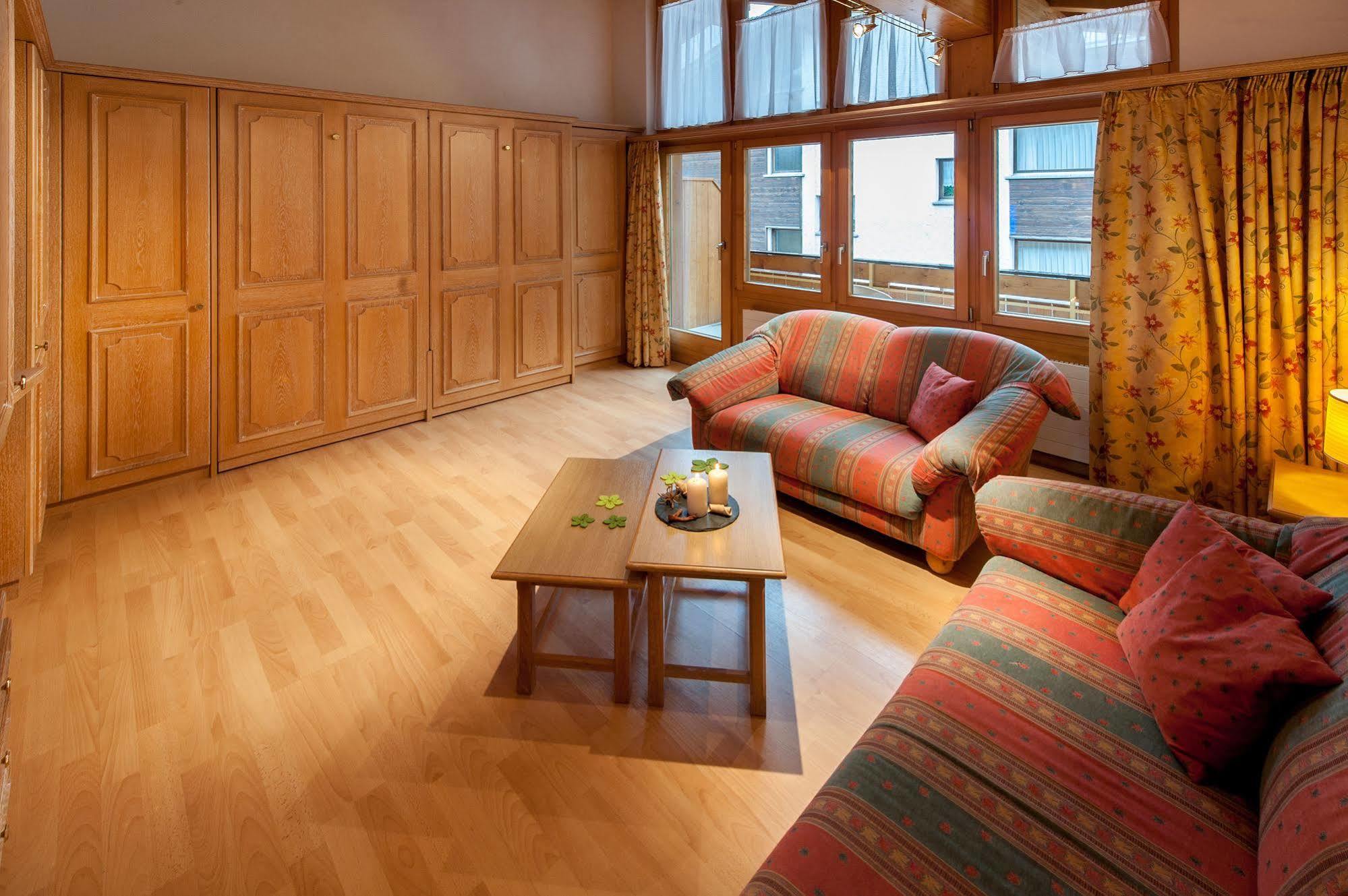 Appartements Zermatt Paradies מראה חיצוני תמונה